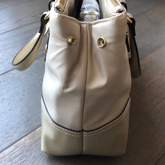 Brand New Kate Landry Multi-Pocket Shoulder Bag w/Long Strap - Picture 6 of 9